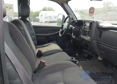 2005 Chevrolet Silverado 2500Hd Work Truck from USA, damaged, VIN 1GCHK29U35E293076